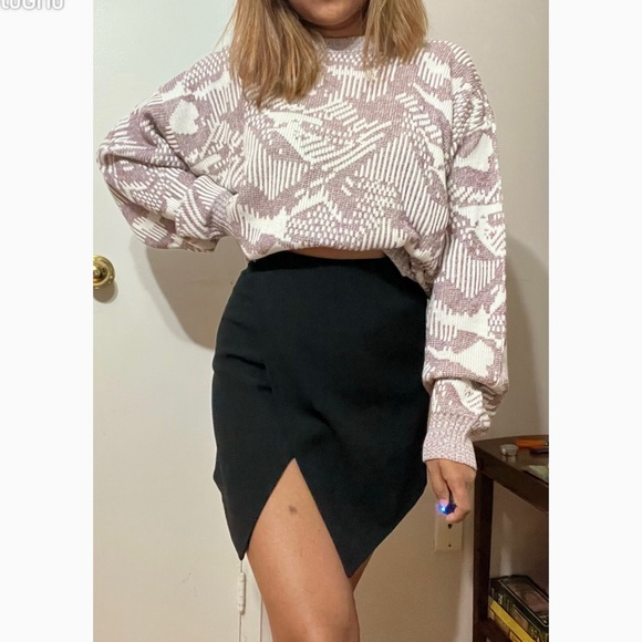 Babaton Dresses & Skirts - Babaton mini skirt